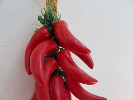 Corde de Piments d'Espelette en Céramique, Pays Basque, France, 1960 – Objets déco, Ceramic (photo 6 of 13)