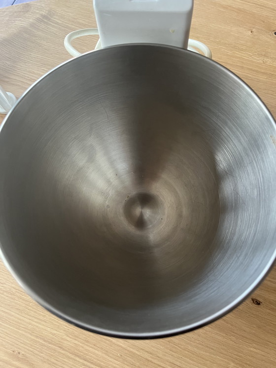 Image 1 of Robot pâtissier KitchenAid Artisan en porcelaine blanche