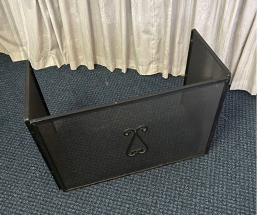 Parascintille/parafuoco in ferro battuto per camino