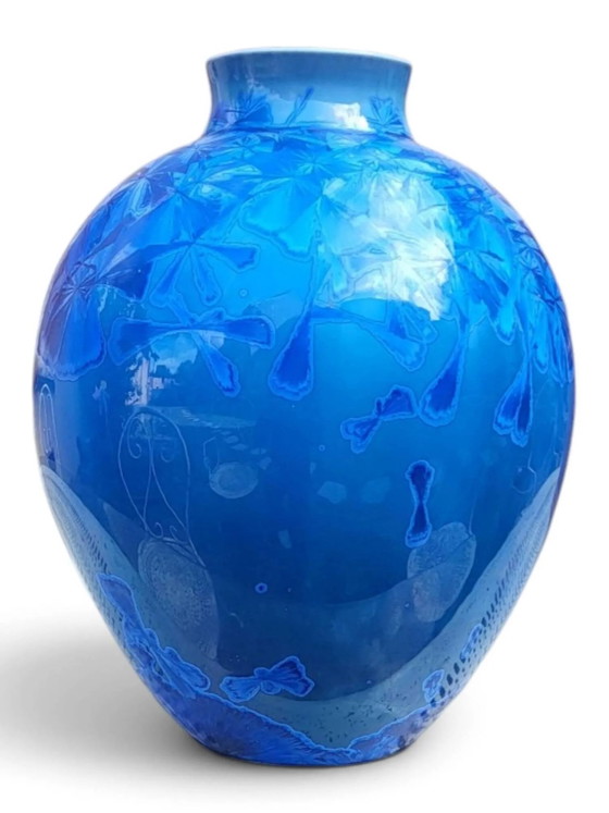 Jarrón de porcelana esmaltada con cristalizaciones azules, Patrice Lusardi – Jarrones, Porcelain (photo 9 of 15)