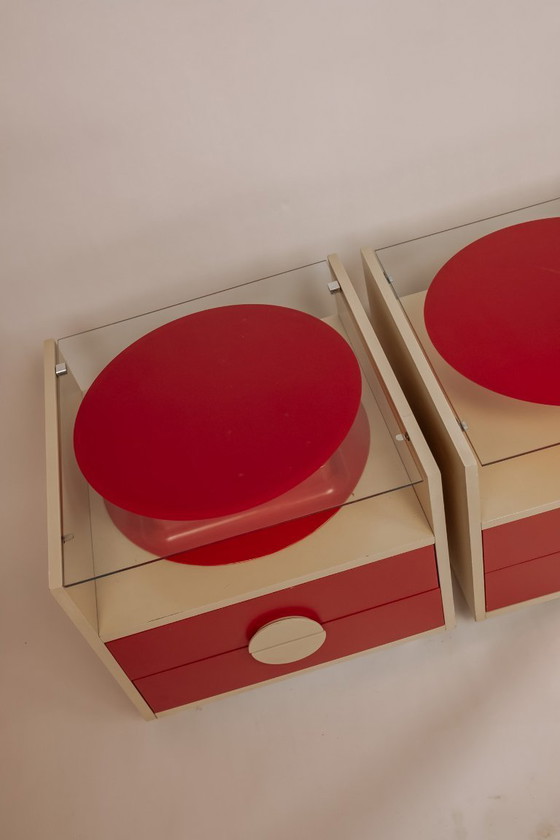 Image 1 of Set rood/witte Space Age nachtkastjes uit Italië, jaren 60