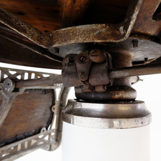 Image 1 of Koken Original Bruine Lederen & Wit Geëmailleerde Gietijzeren Kappersstoel - 1918