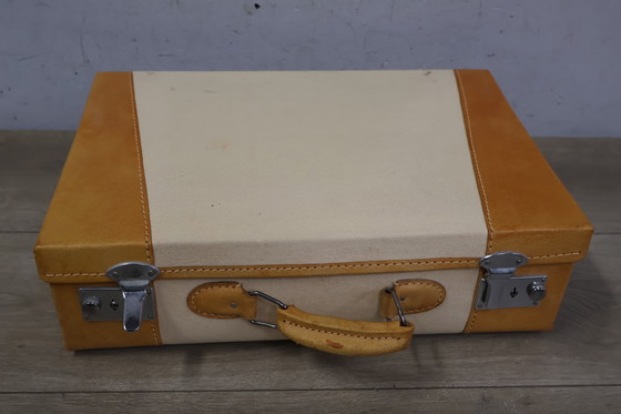 Image 1 of Custodia a mano vintage in pelle bianca e marrone