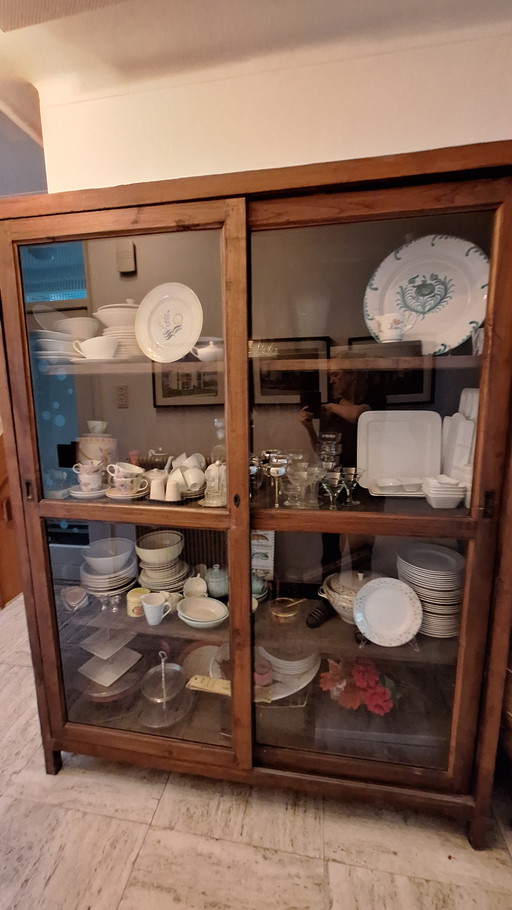 Vitrine aus Teakholz