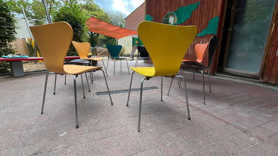 Image 1 of Sedia Fritz Hansen Jacobsen 3107