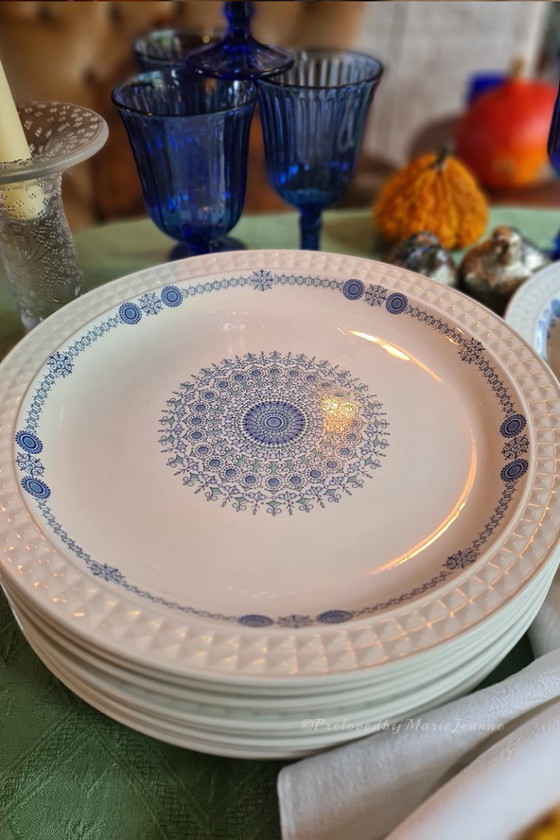 Image 1 of 28 Pontesa The Castilian Collection Granada borden- 2 sets- Ironstone