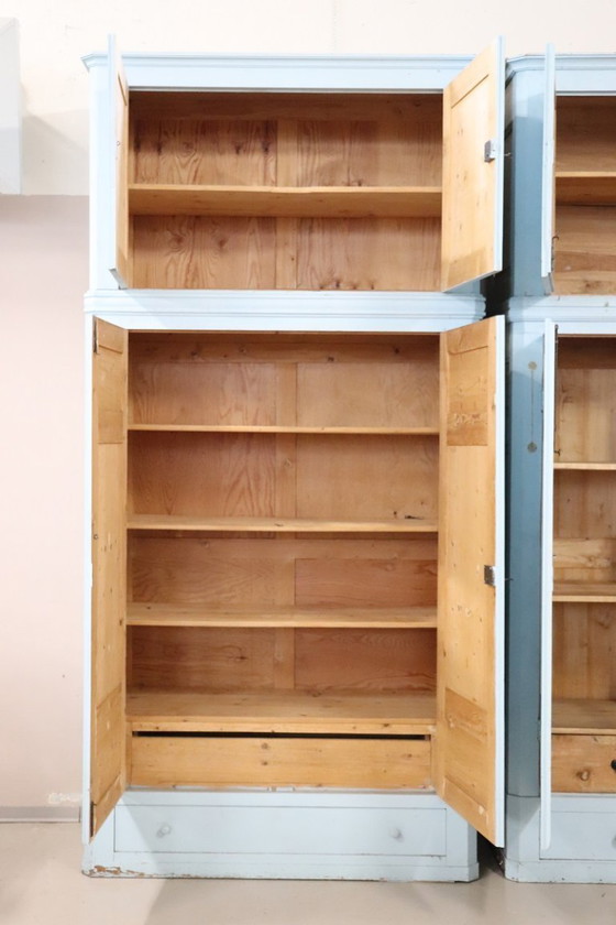 Image 1 of Antieke kledingkasten van gelakt sparren- en populierenhout, Italië, 19e eeuw