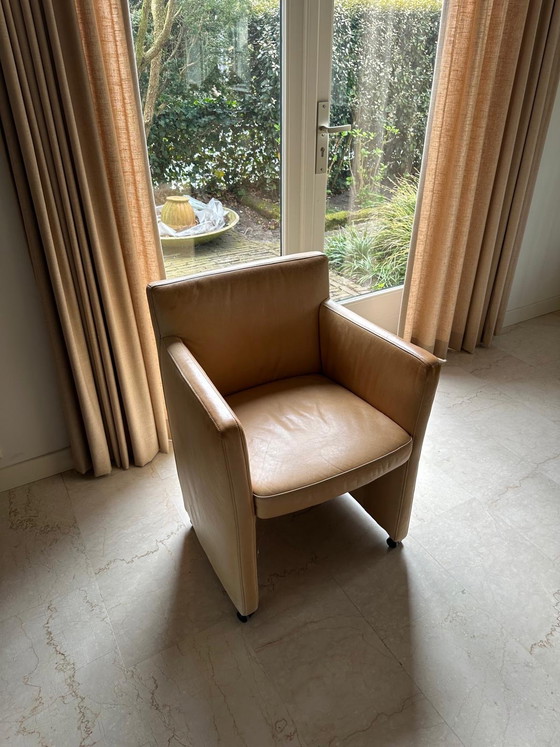 Image 1 of Arco balance tafel en 4 leren kuipstoelen 