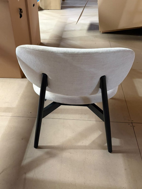 Fauteuil beige avec pieds noirs – Castle line, Wood (photo 4 of 5)