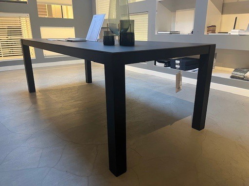 Ceramica Karat – eettafels, Modern