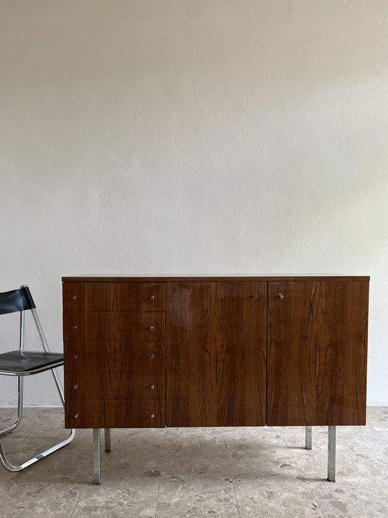 Image 1 of 1x Sideboard aus Palisanderholz mit Chrombeinen aus den 1960er Jahren