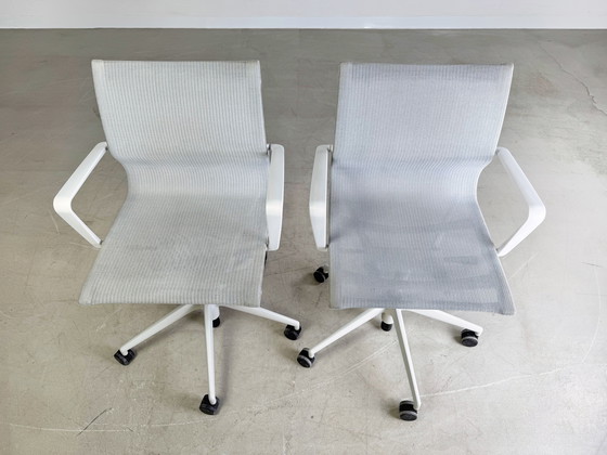 Image 1 of 2er Set Vitra Bürostühle Physix Trioknit grau grey Bürostuhl weiß