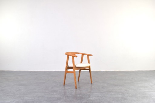 Silla de comedor de roble de mediados de siglo, diseñada por Hans Wegner para Getama, década de 1970.