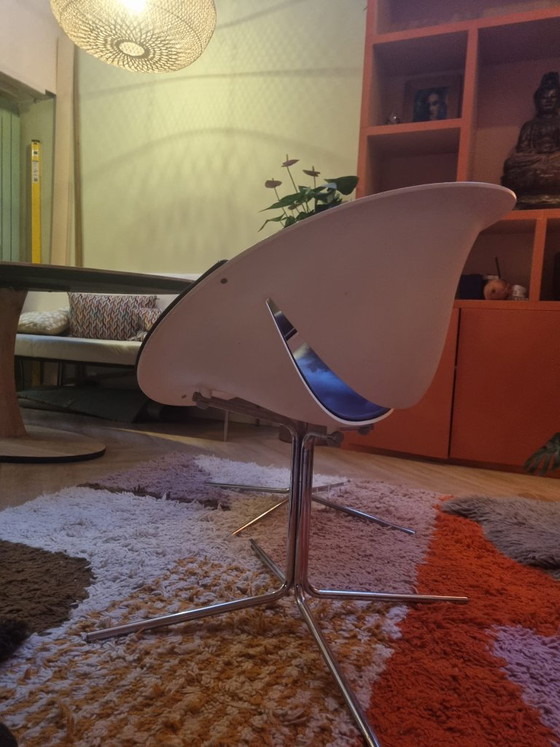 2 sedie, bianco e viola scuro, Maxdesign,, Sedie girevoli, Plastica, Metallo, Mid Century Modern (foto 2 di 5)