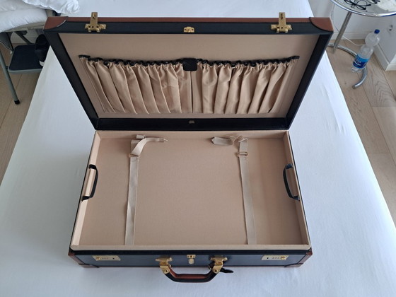 Leather luggage – Gifts (photo 4 of 9)