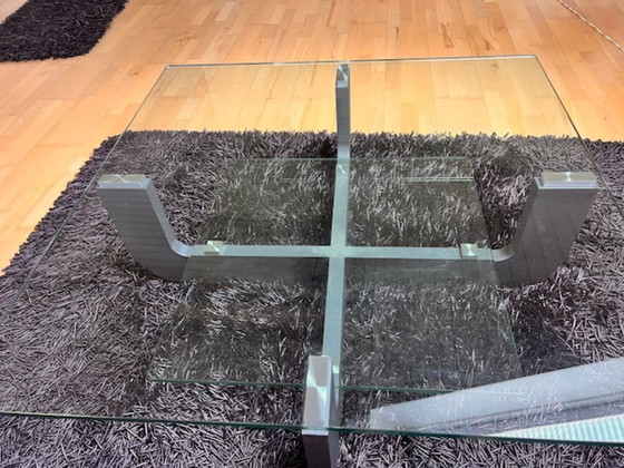 Image 1 of Elegante mesa de centro de cristal de 110 x 110 cm.