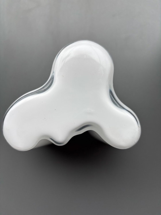 Image 1 of Iittala Alvar Aalto vase, opal white 9.5 Carla Baron