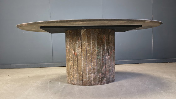 Image 1 of Table de salle à manger ovale vintage en marbre, années 1970