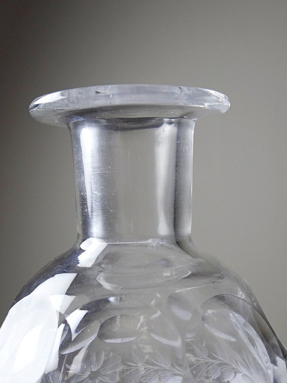 Image 1 of Antique cut and chiseled crystal decanter with floral decoration, Bohemia, 19th-20th century