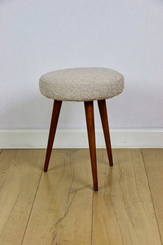 Image 1 of Taburete redondo de bouclé beige