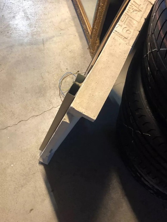 Image 1 of Specchio da parete in pietra in stile egizio con illuminazione