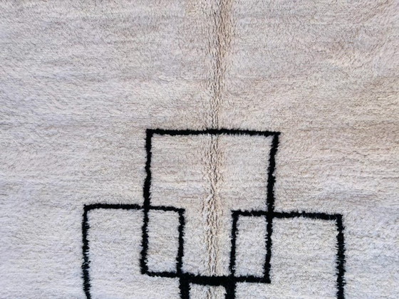 Image 1 of Handwoven Berber rug from Beni Ouraïne, size 150/250 cm