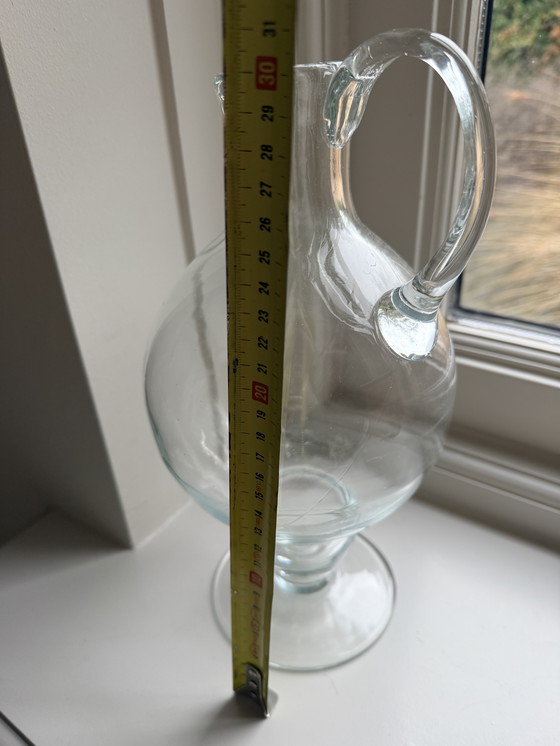 Image 1 of Brocca/vaso alto in vetro spesso, modello classico con orecchio