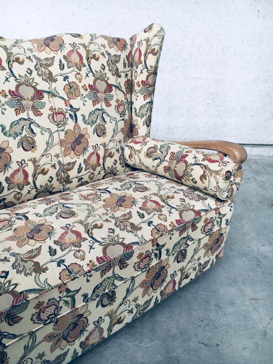 Image 1 of Dreisitzer-Sofa mit hoher Ohrenlehne im Stil der frühen 1900er Jahre