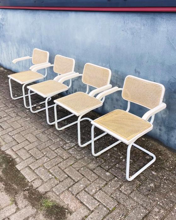 Image 1 of Sedie da pranzo Thonet vintage con seduta in fettuccia (2, 4, 6 o 8 pezzi)