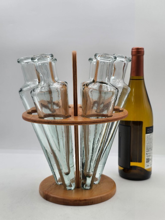 Image 1 of Holzhalter mit 6 konischen, mundgeblasenen Flaschen, Design