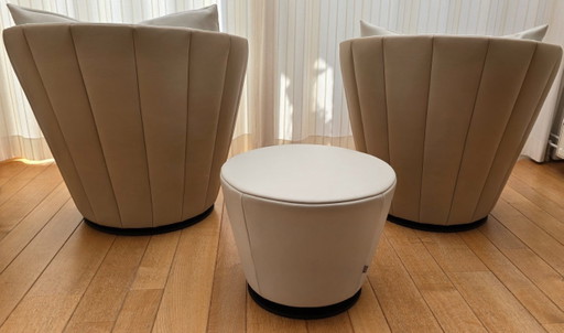 Twee leren lounge-fauteuils met leren poef van het merk Jori – Leather (photo 2 of 6)