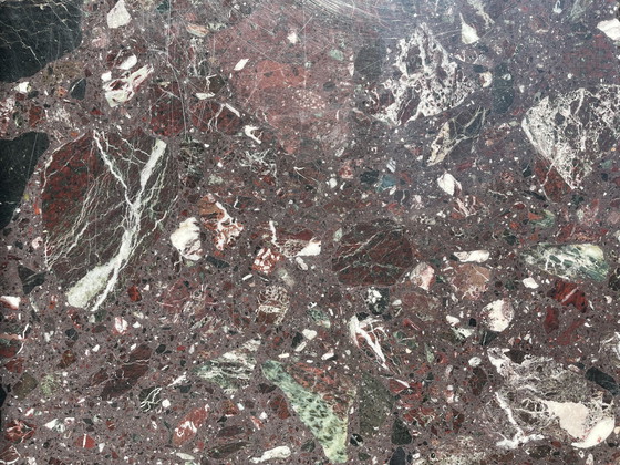 Image 1 of Vintage design coffee table with natural stone top and burgundy base