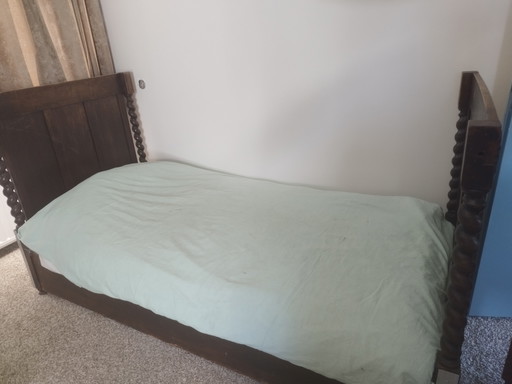 Prachtig Antiek Bed Met Nachtkastje
