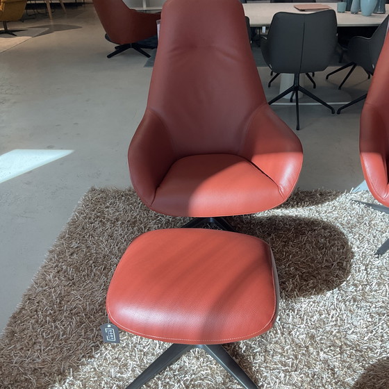 Image 1 of Pode Spot Two fauteuil met poef