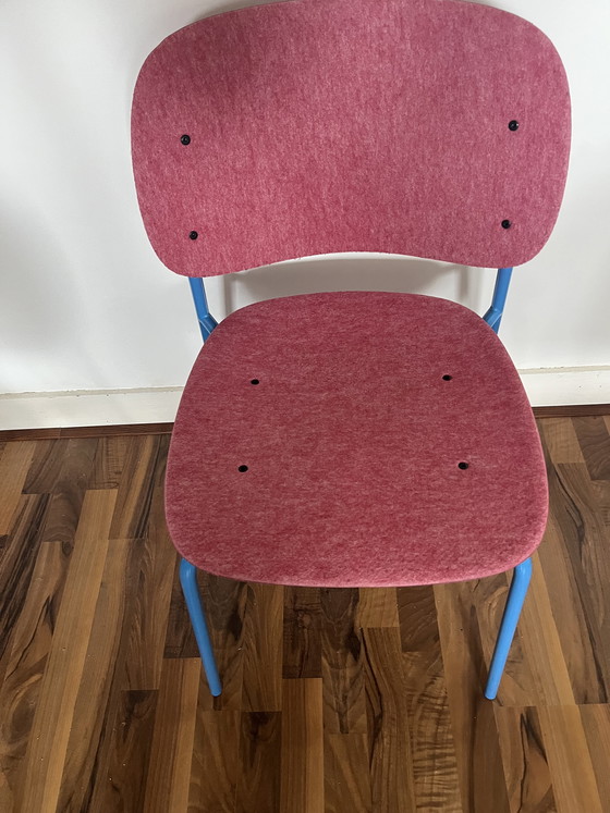 Image 1 of Sillas de diseño De Vorm, silla apilable de fieltro para mascotas Hale, como nueva.