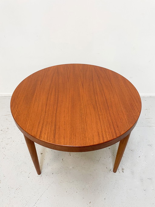 Round dining table by Olé Hald for Gudme Denmark