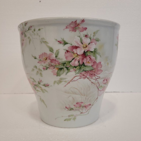 Image 1 of Floral design cache pot, Limoges porcelain, 60&#39;s - France