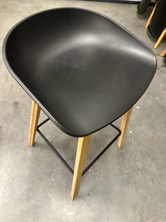 3 x hay barstool – Wood (photo 2 of 5)