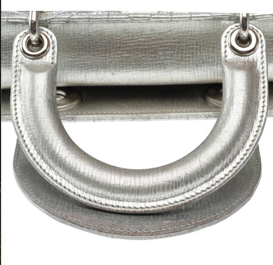 Image 1 of Borsa DIOR Lady Dior in cuoio argentato - 103267