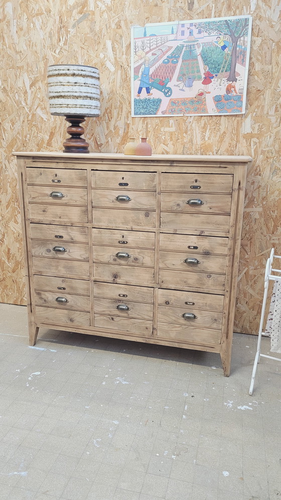 Image 1 of Muebles comerciales