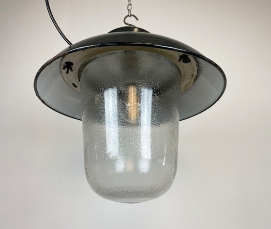 Image 1 of Industriële hanglamp van zwart emaille, jaren 60