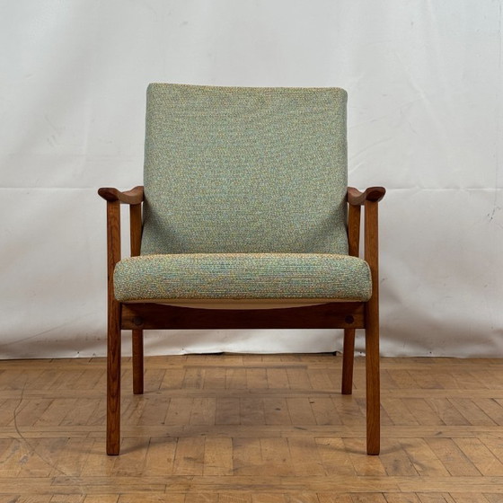 Image 1 of Paar volledig gerenoveerde Tsjechoslowaakse Interier eiken fauteuils, jaren 1960 - Mid Century Modern