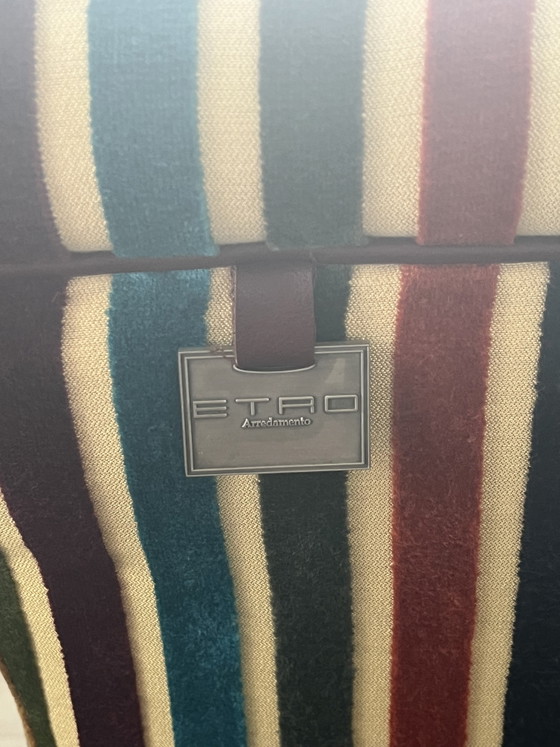 Image 1 of Sillón de lujo con reposapiés - Estilo ETRO