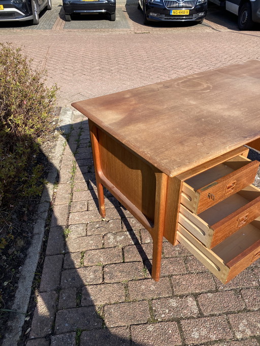 Directiebureau jaren 60 teakhout 