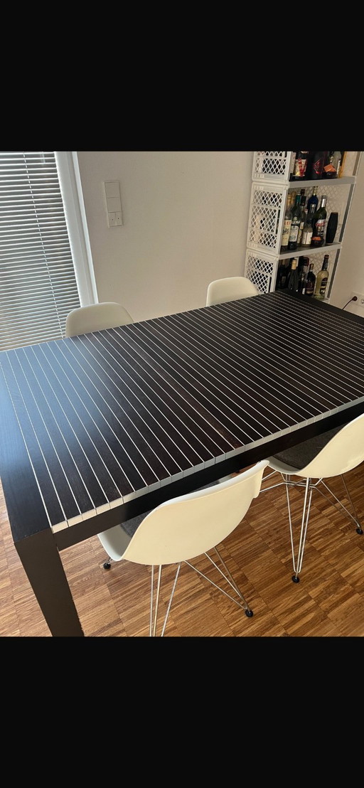 Mesa de comedor extensible negra