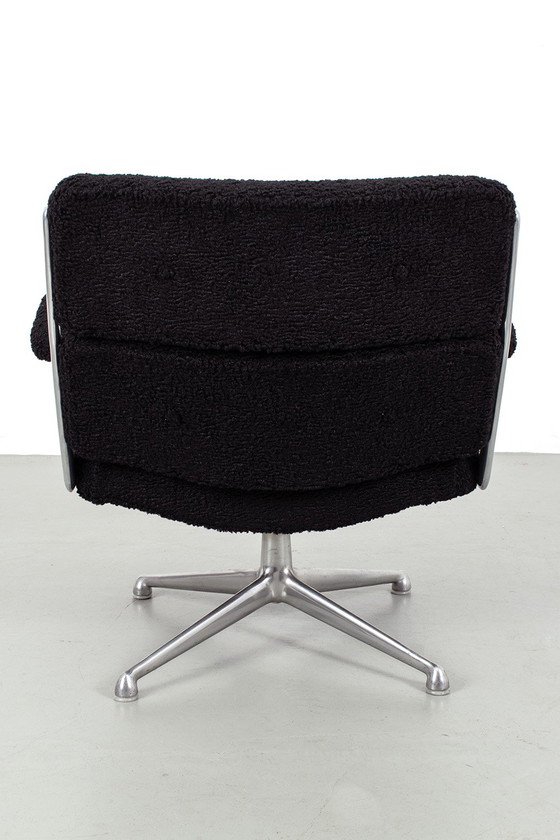 Image 1 of Fauteuil de hall vintage Eames Time Life