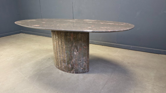 Image 1 of Table de salle à manger ovale vintage en marbre, années 1970