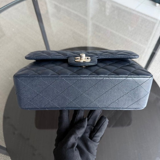 Image 1 of Chanel Classic Flap Small - Caviar 23CM Gewatteerd Donker Middernachtblauw Gouden Hardware Serie 27