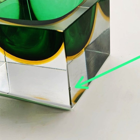 Image 1 of Rare cendrier carré en verre de Murano à l'uranium des années 1960, créé par Flavio Poli pour Seguso.