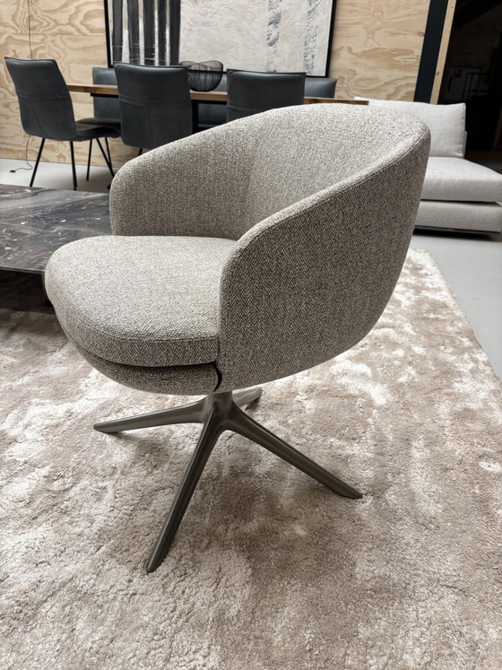 Image 1 of Minotti Raphael Dining Chairs Draaibaar Showmodel 8 Stuks Beschikbaar